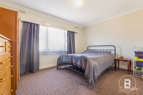 Property photo of 16 Spring Gully Road Quarry Hill VIC 3550
