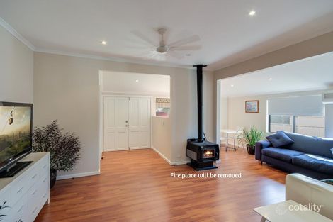 Property photo of 28 Brooke Avenue Killarney Vale NSW 2261
