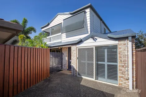 2/70 Palm Beach Ave, Palm Beach, QLD 4221