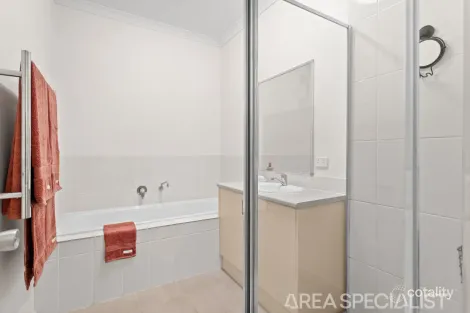 Property photo of 10/5 Serra Close Langwarrin VIC 3910