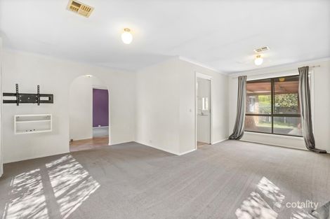 Property photo of 33 Evelyn Owen Crescent Dunlop ACT 2615