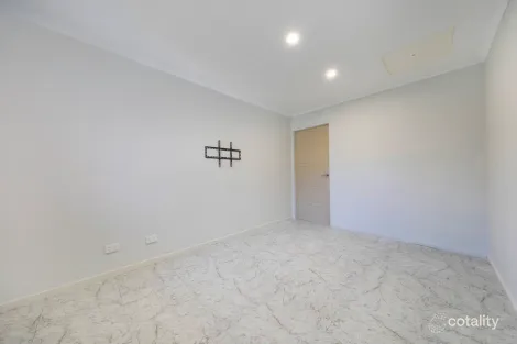 Property photo of 2/15 Holland Way Evanston SA 5116