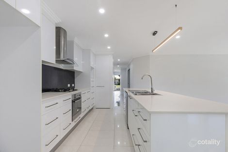 Property photo of 14 Makybe Diva Drive Ooralea QLD 4740