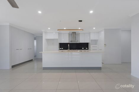 Property photo of 14 Makybe Diva Drive Ooralea QLD 4740