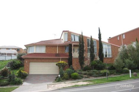 Property photo of 33 Avebury Drive Berwick VIC 3806
