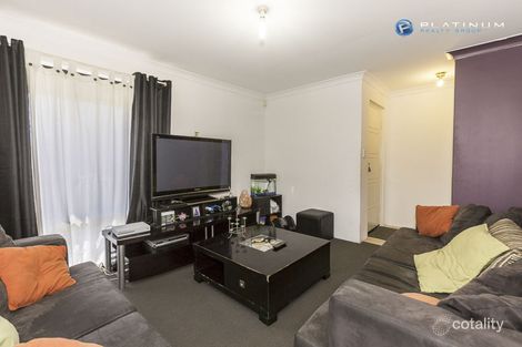 Property photo of 34 Greenfields Circle Hocking WA 6065