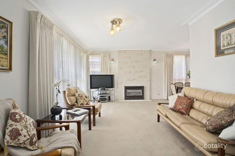 Property photo of 24 St Marks Close Dingley Village VIC 3172