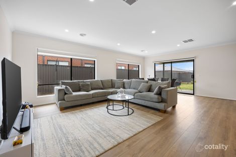 Property photo of 32 Lakeland Drive Lucas VIC 3350