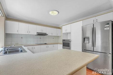 Property photo of 9 Hogan Place Seventeen Mile Rocks QLD 4073