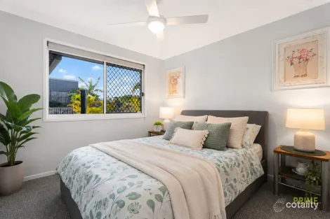 Property photo of 42 Spring Way Nikenbah QLD 4655