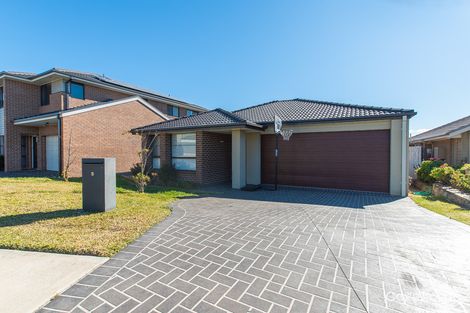 Property photo of 5 Matilda Lane Glenfield NSW 2167