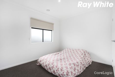 Property photo of 21 Gertrude Lane Pakenham VIC 3810