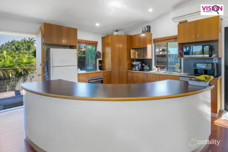 Property photo of 4 Driftwood Court Rural View QLD 4740