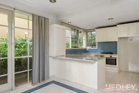 Property photo of 17 Sunhill Road Glen Iris VIC 3146