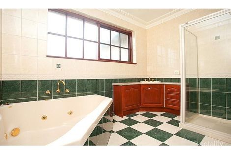 Property photo of 23 Queens Parade Hillside VIC 3037