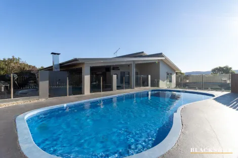 Property photo of 23 Hyland Drive Bungendore NSW 2621