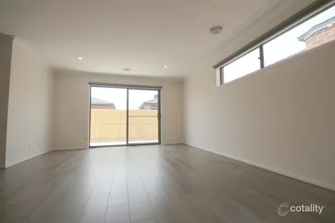 Property photo of 12 Tooronga Drive Mickleham VIC 3064