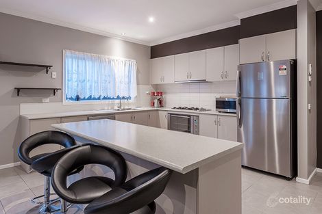 Property photo of 3 Brixton Place Craigieburn VIC 3064