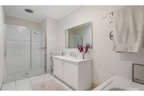 Property photo of 5 Leared Drive Kyneton VIC 3444