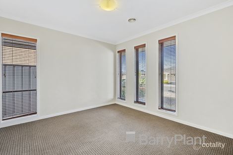 Property photo of 10 Cadell Avenue Tarneit VIC 3029