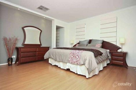 18 Abrolhos Dr, Heathridge, WA 6027