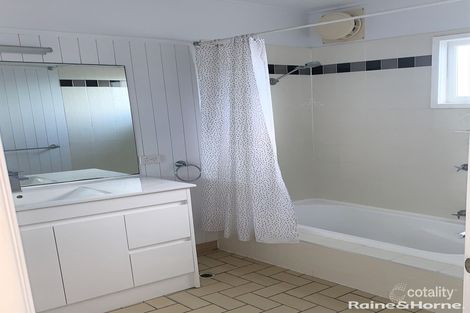 Property photo of 32 Wongabel Street Kenmore QLD 4069