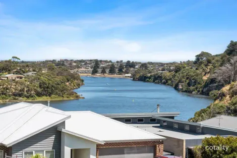 Property photo of 43 Dobson Way Warrnambool VIC 3280