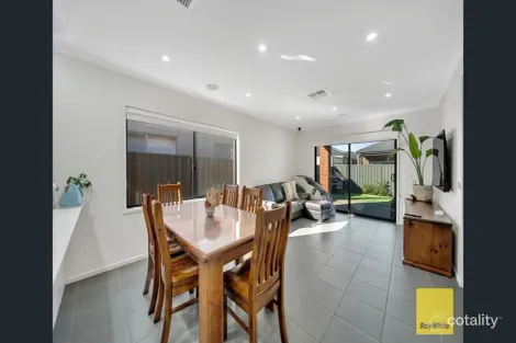 Property photo of 5 Rockingham Circuit Harkness VIC 3337