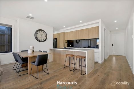 Property photo of 35 Rathdowne Drive Mickleham VIC 3064