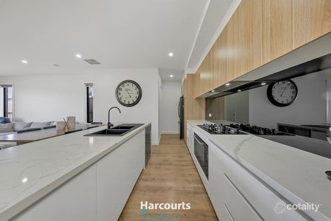 Property photo of 35 Rathdowne Drive Mickleham VIC 3064