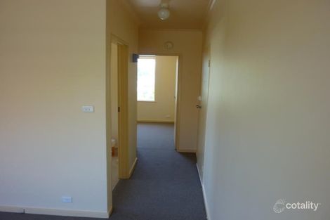 Property photo of 8/21 Toolambool Road Carnegie VIC 3163
