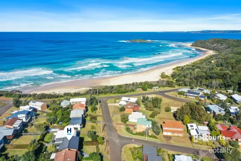 Property photo of 22 The Rampart Manyana NSW 2539