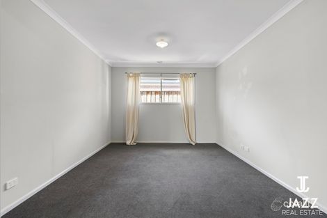 Property photo of 15 Martaban Crescent Point Cook VIC 3030