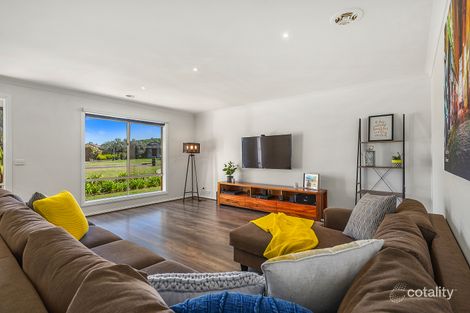 Property photo of 17 Pleasant View Court Gisborne VIC 3437