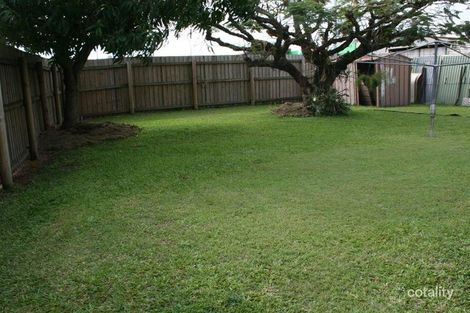 Property photo of 1 Brewers Road Sarina QLD 4737