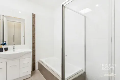 Property photo of 40 Harvey Circuit Mawson Lakes SA 5095