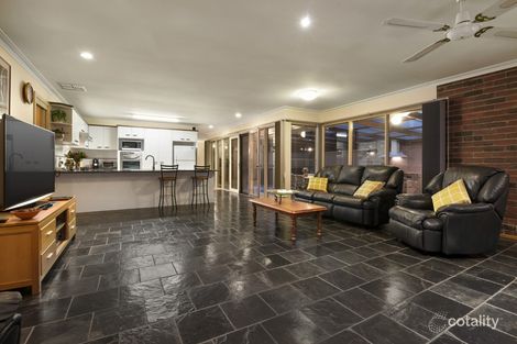 Property photo of 19 Dorrington Court Bundoora VIC 3083