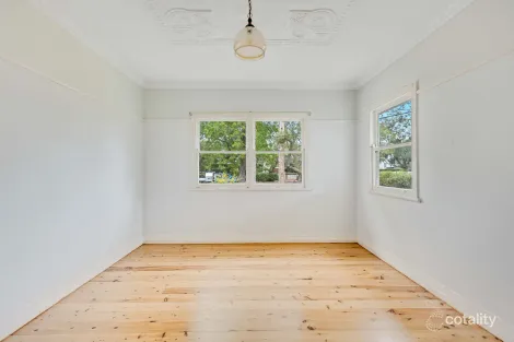 Property photo of 5 Edith Street Newtown QLD 4350