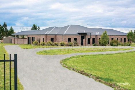 6 Leonie Ct, Cardigan Village, VIC 3352