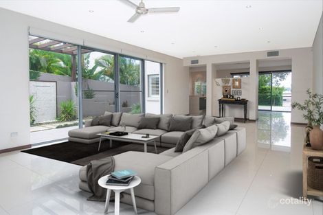 Property photo of 1/6025 Vista Drive Benowa QLD 4217