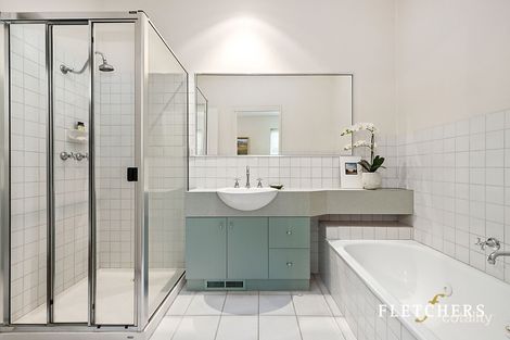 Property photo of 14 Rangeview Grove Balwyn North VIC 3104