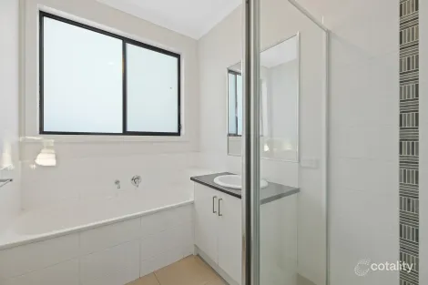 Property photo of 2/12 Western Park Drive Warragul VIC 3820