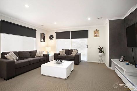 Property photo of 4 Sutton Rise Cranbourne North VIC 3977