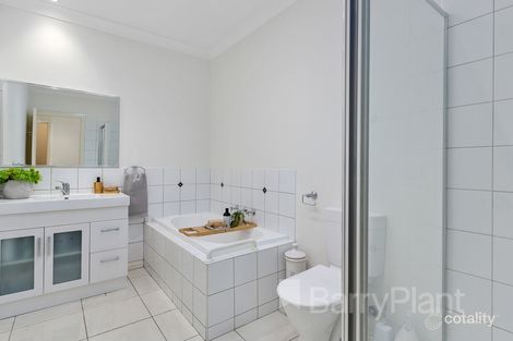 Property photo of 4 Pine Tree Avenue Glen Waverley VIC 3150
