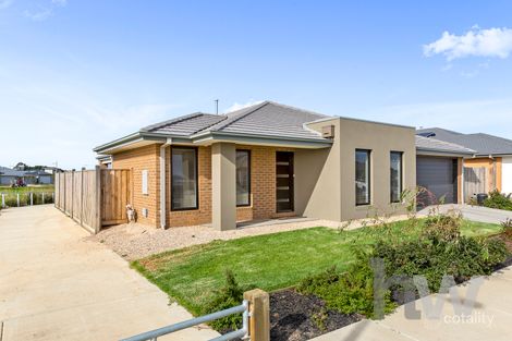 Property photo of 38 Floret Drive Lara VIC 3212