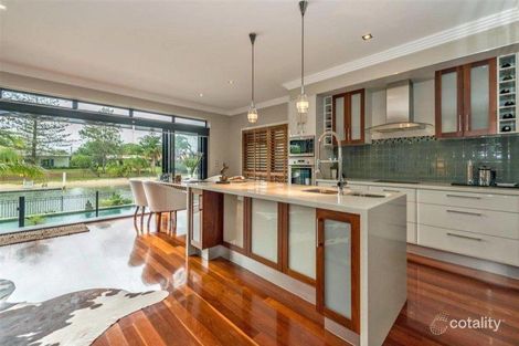 Property photo of 20 Moana Park Avenue Broadbeach Waters QLD 4218