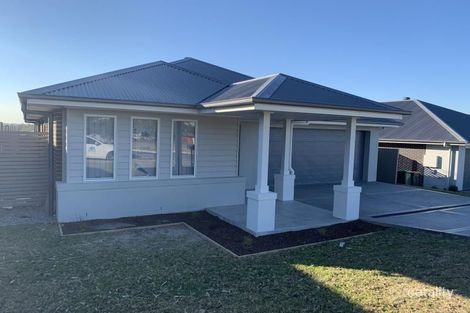 95 Tooze Cct, North Rothbury, NSW 2335