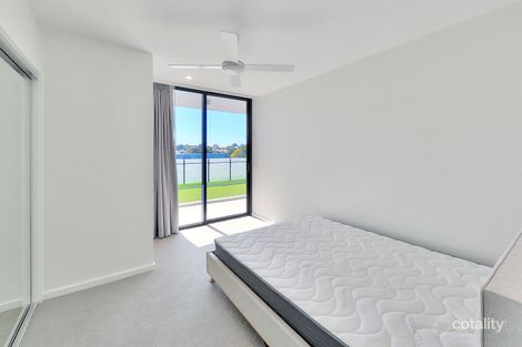 Property photo of 204/17 Deshon Street Woolloongabba QLD 4102