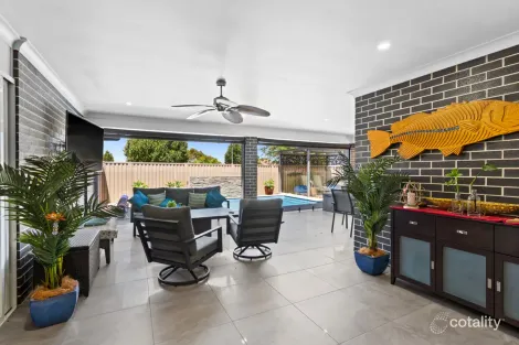 Property photo of 2 Susie Court Highfields QLD 4352