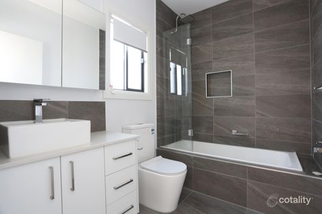 Property photo of 2/11 Bonar Street Heidelberg Heights VIC 3081